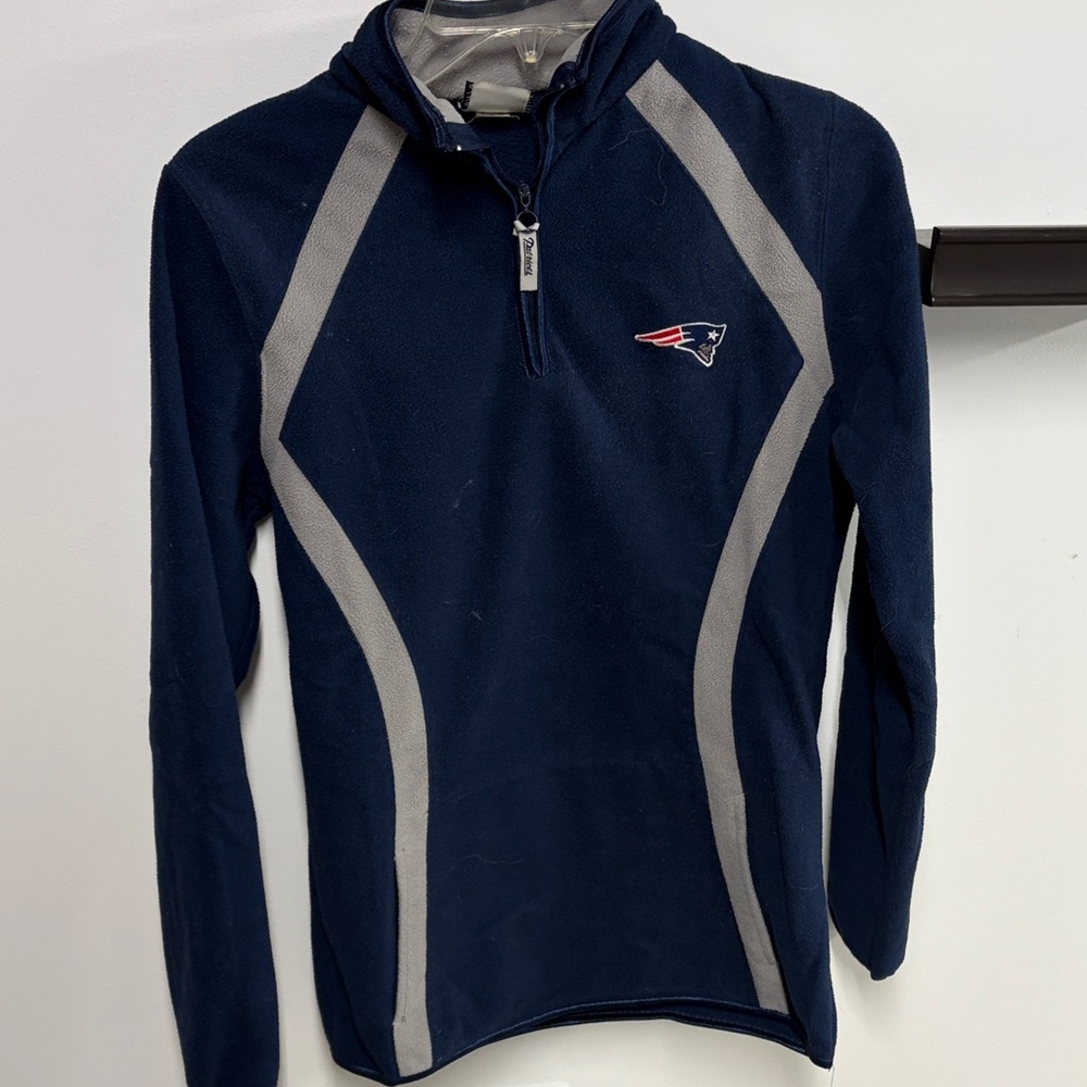 Navy Blue patriots sweat shirt